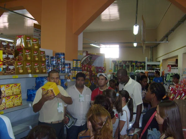 Aulas práticas foram realizadas em supermercado da região