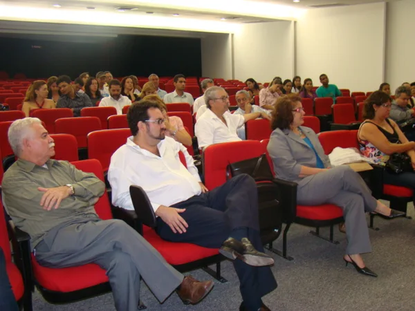 Prefeitos,secretários de saúde,coordenadores da Atenção Primária, diretores dos hospitais na oficina