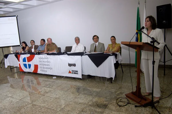A secretária-adjunta de Defesa Social, Soraia Gahder, falou durante o seminário