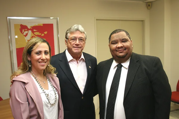 O subsecretário Cloves Benevides foi recebido pelo governador de Alagoas, Teotônio Vilela (C)