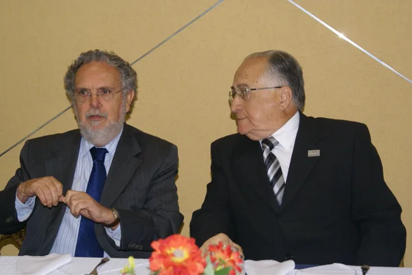 O presidente Paulo Paiva com Renato Rossi, da Fecomércio