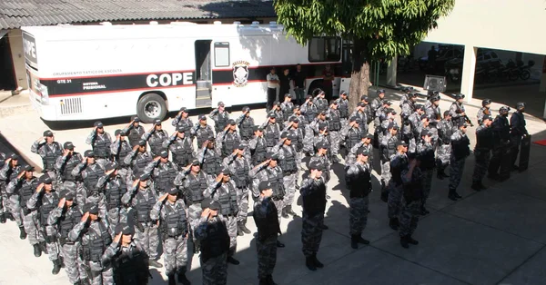 Policiais na nova sede do Comando de Operações Especiais (Cope)