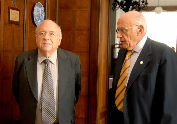 O jornalista Luís Fernando Veríssimo e o presidente da Academia Mineira de Letras, Murilo Badaró