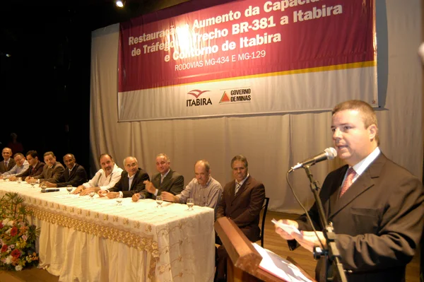 O vice-governador Antonio Augusto Anastasia durante o evento em Itabira