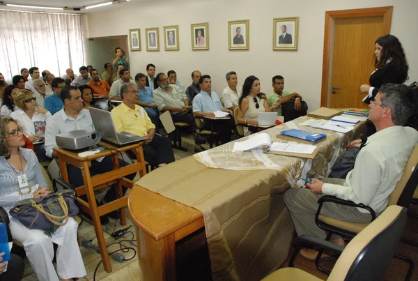 O Seminário, que contou com representantes de diversos municípios, foi realizado em Montes Claros