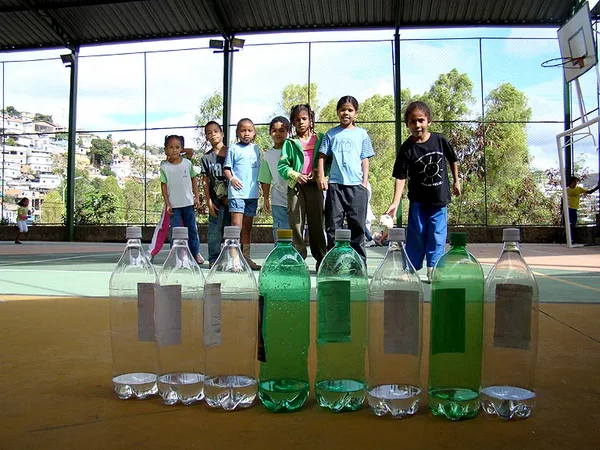 O boliche foi uma das atividades educativas que entreteram as crianças durante a ação da ESP