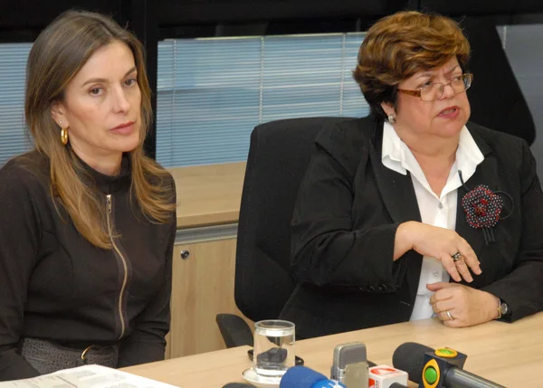 Secretárias Renata Vilhena e Ana Lúcia Gazzola falaram sobre projeto de lei