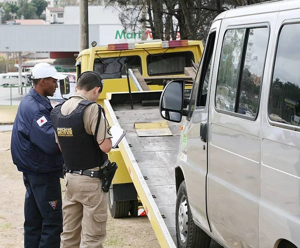 A ação coibe a circulação de veículos sem manutenção de qualidade
