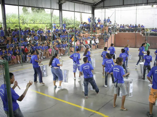 Jovens do Peas participam de atividades culturais nas suas escolas