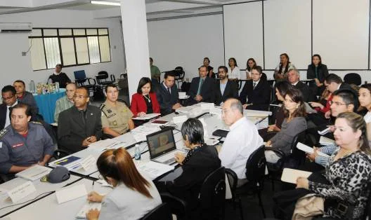 Membros do Comitê Regional do Rio Doce durante a primeira reunião
