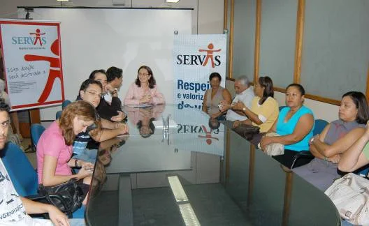 Servas e Axé Brasil doaram alimentos para seis instituições de BH