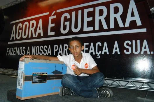 Gabriel Miranda, de 10 anos, ficou conhecido como "garoto força tarefa"