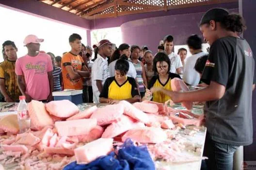 Durante a visita, os jovens receberam orientações sobre o projeto