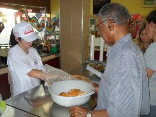 Os estudantes são protagonistas em 250 mil embalagens de papel