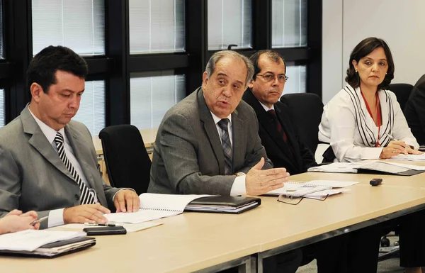 Na coletiva, o secretário Colombini mostrou que contas públicas alcançaram resultados equilibrados