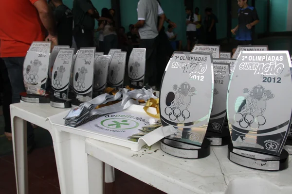 Troféus e medalhas distribuídos aos campeões do futsal