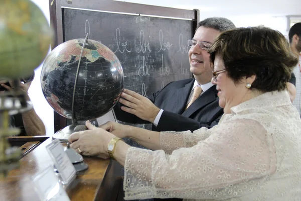 Governador Anastasia e secretária de Educação, Ana Lúcia Gazzola, no dia da inauguração do museu