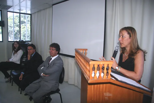 A presidente da Hemominas, Júnia Mourão Cioffi, durante pronunciamento no lançamento