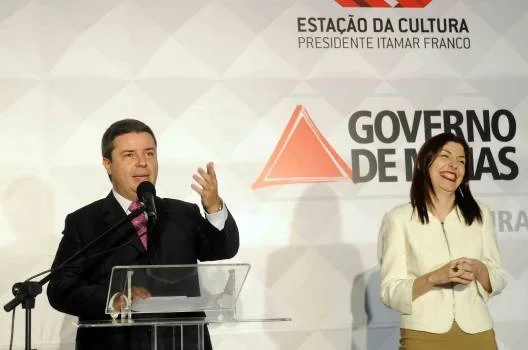 Governador Antonio Anastasia e a secretária de Estado de Cultura, Eliane Parreiras