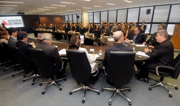 O acordo é o compromisso de cada secretaria com os objetivos e metas do Governo