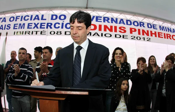 Governador em exercício, Dinis Pinheiro, visitou nesta terça-feira a cidade de Ibirité