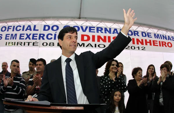 Dinis Pinheiro assinou ato em que determina a conclusão de estudos sobre cursos superiores