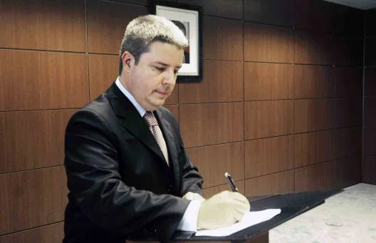 Governador Antonio Anastasia durante asinatura do protocolo de intenções