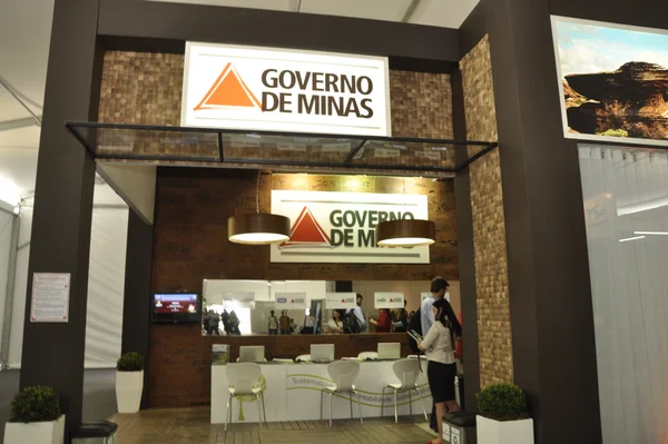 Estande mineiro foi desenvolvido com materiais sustentáveis, como o piso reciclado