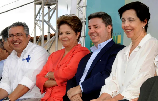 Ministra Tereza Campello (dir.), de Desenvolvimento Social e Combate à Fome, participou do evento