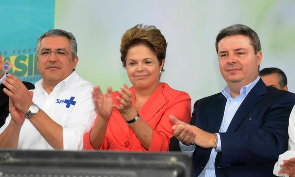 Ministro da Saúde Alexandre Padilha (esq.) também participou do lançamento no Norte de Minas