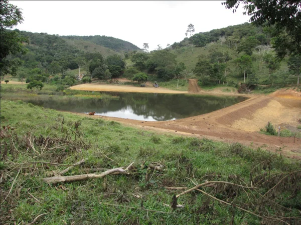 Barragem de contenção de água no em Teófilo Otoni, no Vale do Mucuri