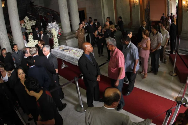 Fila para se despedir do ex-vice-presidente José Alencar