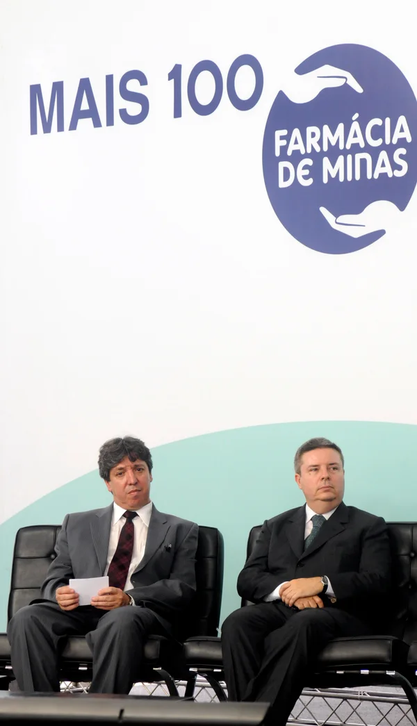 Antonio Anastasia e o secretário de Saúde, Antônio Jorge de Souza