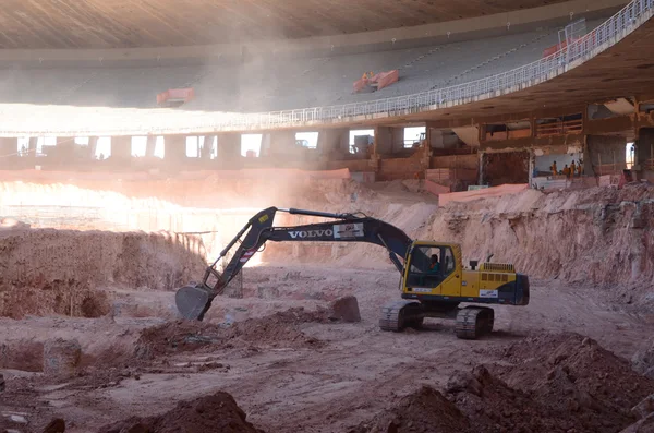 Em 2011, a segunda parte das obras começou com a retirada das cadeiras