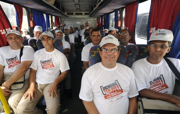 Agentes de saúde da Força Tarefa durante ação em Campanha, no Sul do Estado