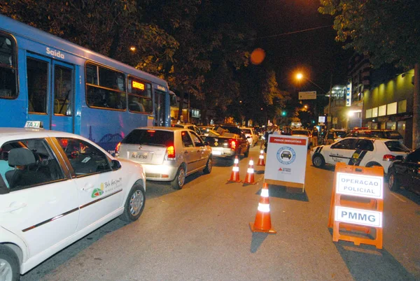  Foram, ao todo, 4.830 condutores abordados em BH em um mês