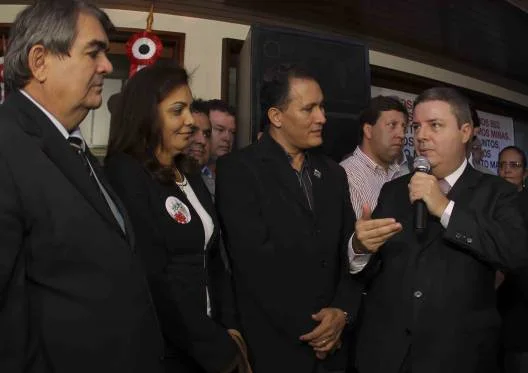 Governador Antonio Anastasia em pronunciamento na AMM