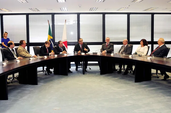 O vice-governador Alberto Pinto Coelho, destacou a permanente parceria do governo com os municípios