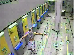 Imagens das reproduções de câmeras de segurança captadas pela Polícia Civil