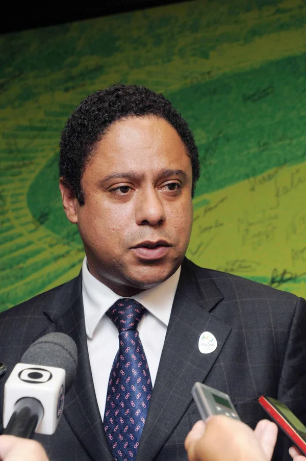 Orlando Silva concedeu entrevista após reunião com o governador Anastasia