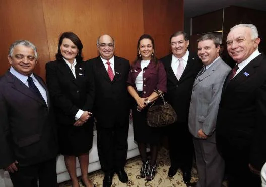 Autoridades na solenidade de posse no Sebrae Nacional