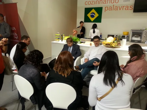 Agostinho Patrus (à esquerdar) anunciou o lançamento do programa durante entrevista