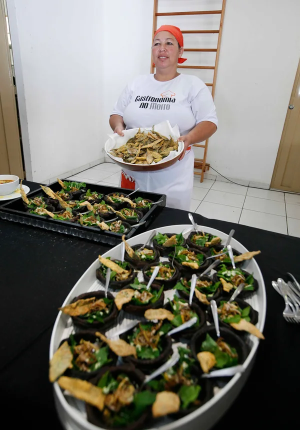Primeira etapa do projeto Gastronomia no Morro chega ao Aglomerado Santa Lúcia