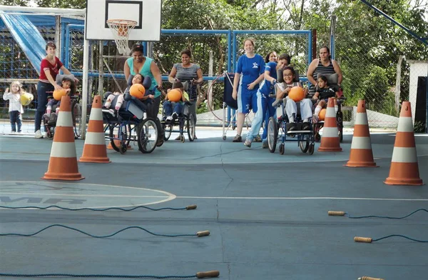 Projeto da AMR promove a inclusão esportiva de jovens com deficiência física