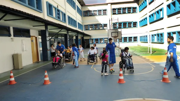 Projeto da AMR promove a inclusão esportiva de jovens com deficiência física