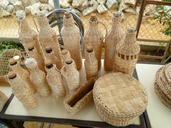 Todos os materiais foram produzidos durante o curso em fibras de bananeiras e taboa