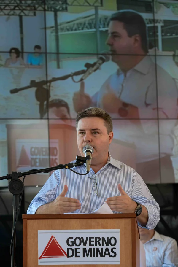 O governador Antonio Anastasia inaugurou a Central Operativa da Rede de Urgência e Emergência