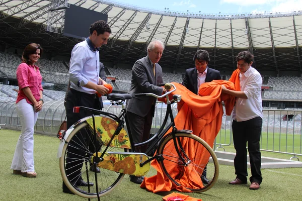 Embaixador da Holanda, Kees Rade elogia o Mineirão