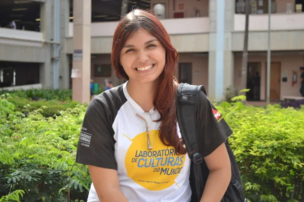 A estudante Thaís Cristina enxerga a Copa do Mundo como uma oportunidade de crescimento