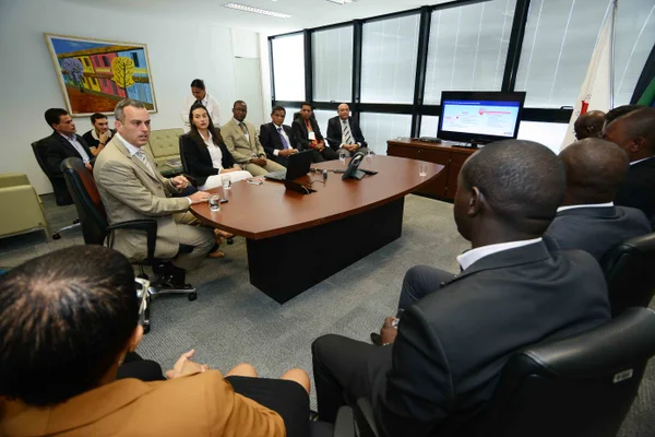 Os representantes estrangeiros puderam conhecer o sistema mineiro e compartilhar experiências